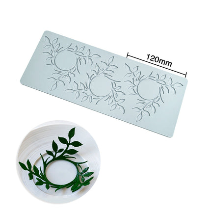 Decorative mold with leaf design, dimensions, and weight displayed on a white background.