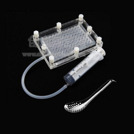 Molecular caviar dropper - Cocktailceremony